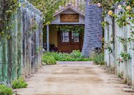 Grounds, Casona Viña Matetic