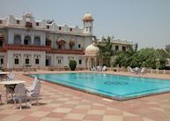 Laxmi Vilas Palace Pool