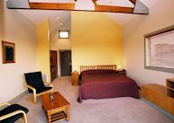Gold room, Taranaki Country Lodge, Taranaki