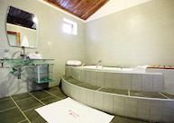 Bathroom, Andasibe Hotel, Andasibe-Mantadia National Park