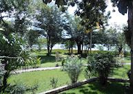 Lakeside garden, Villa Maya, Flores