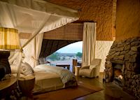 Motse suite. Motse Camp, Tswalu Kalahari Reserve Motse suite. Motse Camp, Tswalu Kalahari Reserve