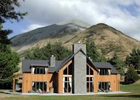 One bedroom mountain chalet suite, Grasmere Lodge, Arthur`s Pass One bedroom mountain chalet suite, Grasmere Lodge, Arthur`s Pass