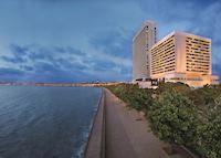 The Oberoi , Mumbai (Bombay) The Oberoi , Mumbai (Bombay)