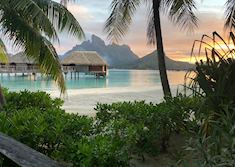 Overwater bungalows, Four Seasons Resort Bora Bora 