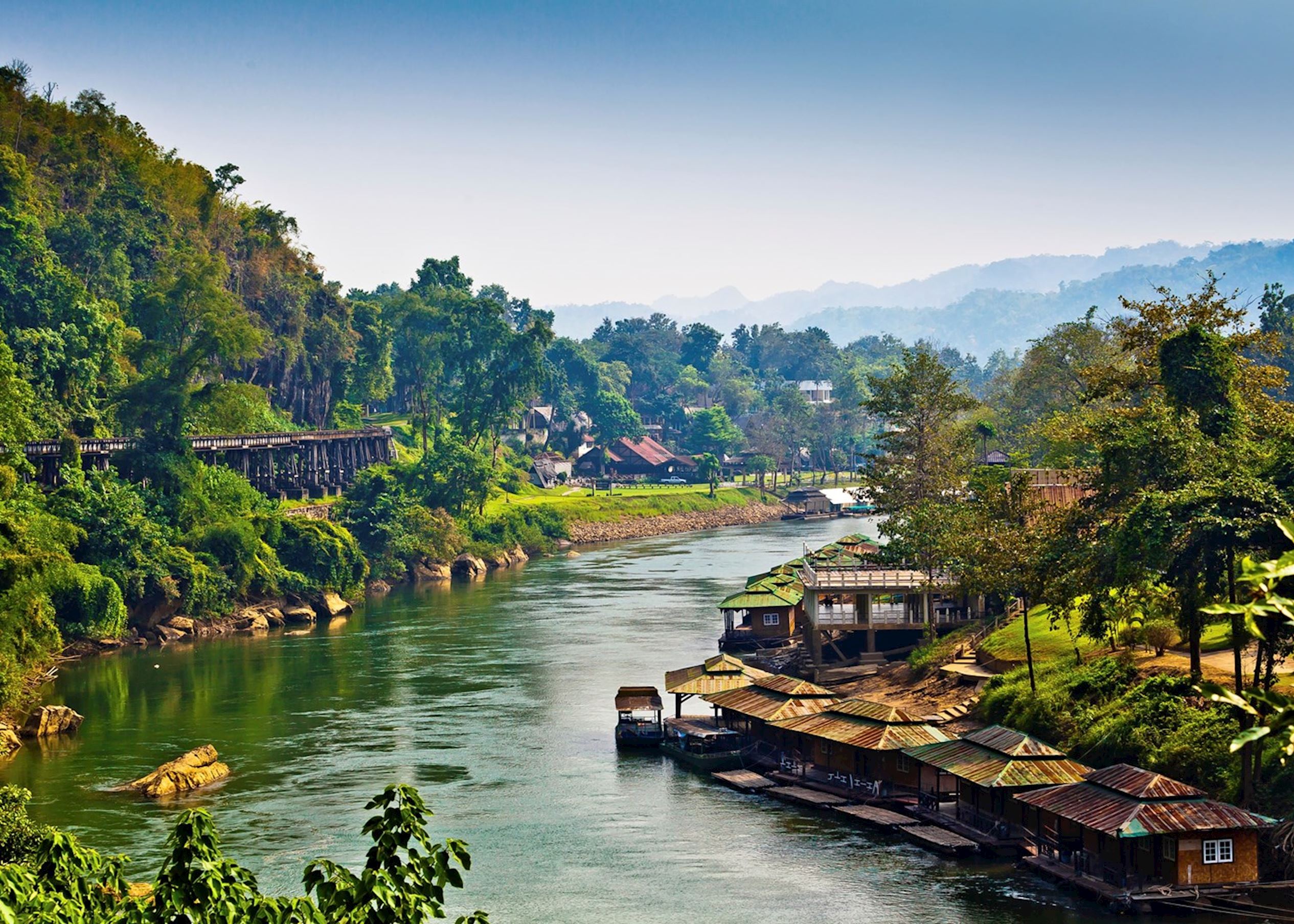 travel to kanchanaburi from bangkok