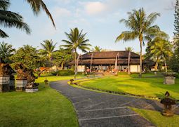 Exterior, Tanah Gajah