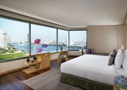 Junior Suite, AVANI Riverside Bangkok Hotel