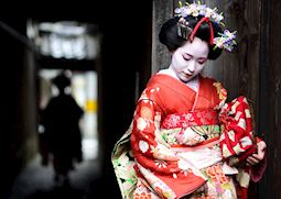 Geisha in backstreets of Kyoto