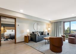 King suite, Naturally Pacific Resort, Campbell River