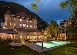 Night exterior, Castel Hörtenberg