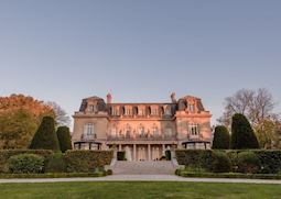 Exterior view, Domaine Les Crayères (Credit: Domaine Les Crayères)