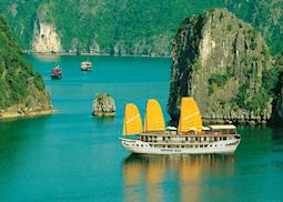 Indochina Sails, Halong bay