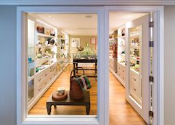 Shop on-board the Strand