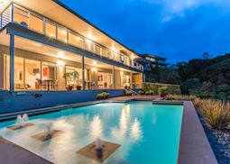 Decks of Paihia, Paihia & The Bay of Islands