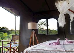 The bedroom in your Land Rover suite