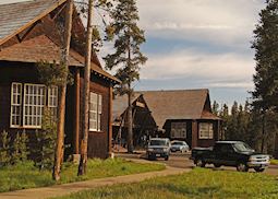 Lake Lodge Cabins