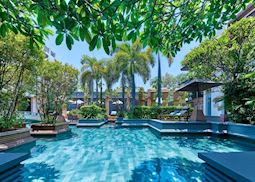 Park Hyatt freeform swimming pool
