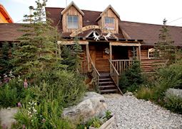 Lazy Bear Lodge, Churchill
