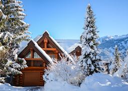 Totem Chalet in winter