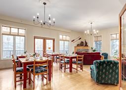 Dining room, Courthouse Inn Revelstoke