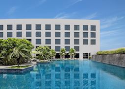 Swimming pool, Pullman, Delhi Aerocity