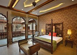 Bedroom, Haveli Dharampura