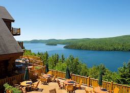 Hotel Sacacomie summer terrace