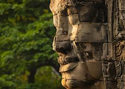 Statue at Bayon Temple