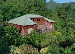 Villa exterior, Jungle Bay