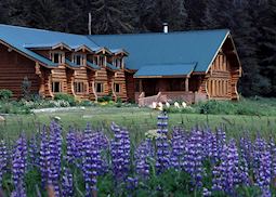 Bear Track Inn, Inns of Gustavus