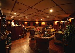 Relaxing in the bar on the RV Paukan 2007