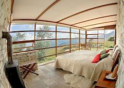 Bedroom at 360° Leti, Almora