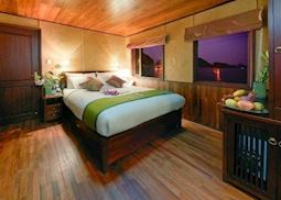Deluxe Double Cabin on the Valentine