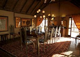 Deception Valley Lodge, Central Kalahari