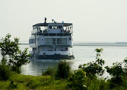 Sukapha cruise ship