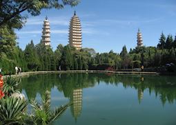 The Three Pagodas, Dali