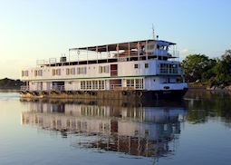 RV Sukapha (cruise boat), Calcutta