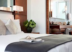 Las Alcobas, Mexico City