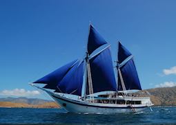 Ombak Putih, Indonesia