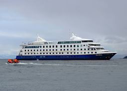 MV Stella Australis