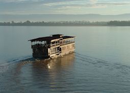 Wat Phou Cruise in the 4000 islands