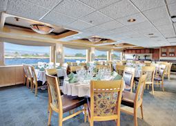 Dining room, Safari Endeavour
