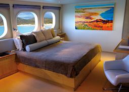Explorer class, True North Cruise