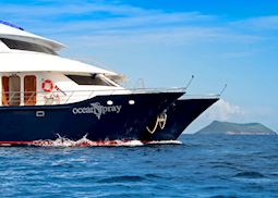 Ocean Spray,Galapagos Islands