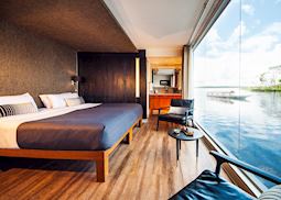 A suite on the Aria Amazon