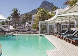 Swimming pool, The Bay