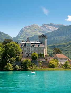 Views of Duingt from the lake
