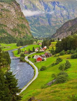 Valley approaching Flåm
