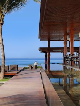 Wake Up To Breeze Restaurant, The Samaya, Seminyak